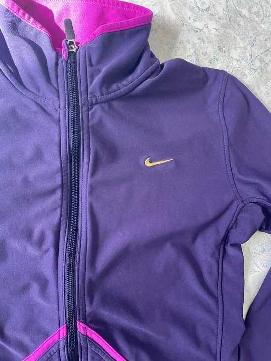 Nike Women’s Dri-Fit Purple Running Jacket - Picture 2 of 4